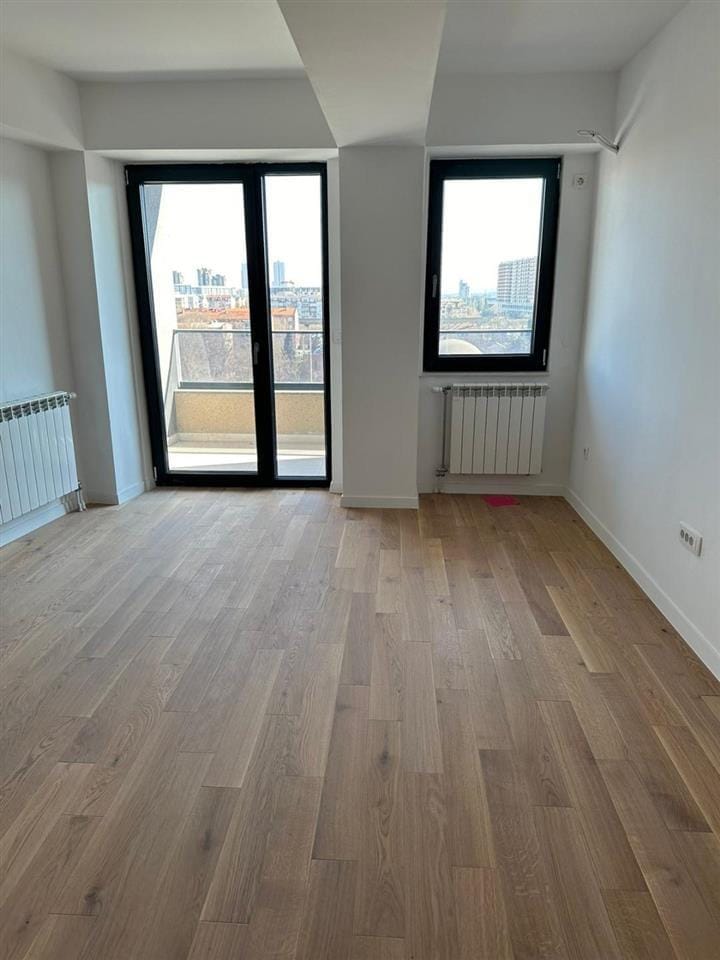 Нов стан во Центар 85м² со 3 соби близу Веро Џамбо