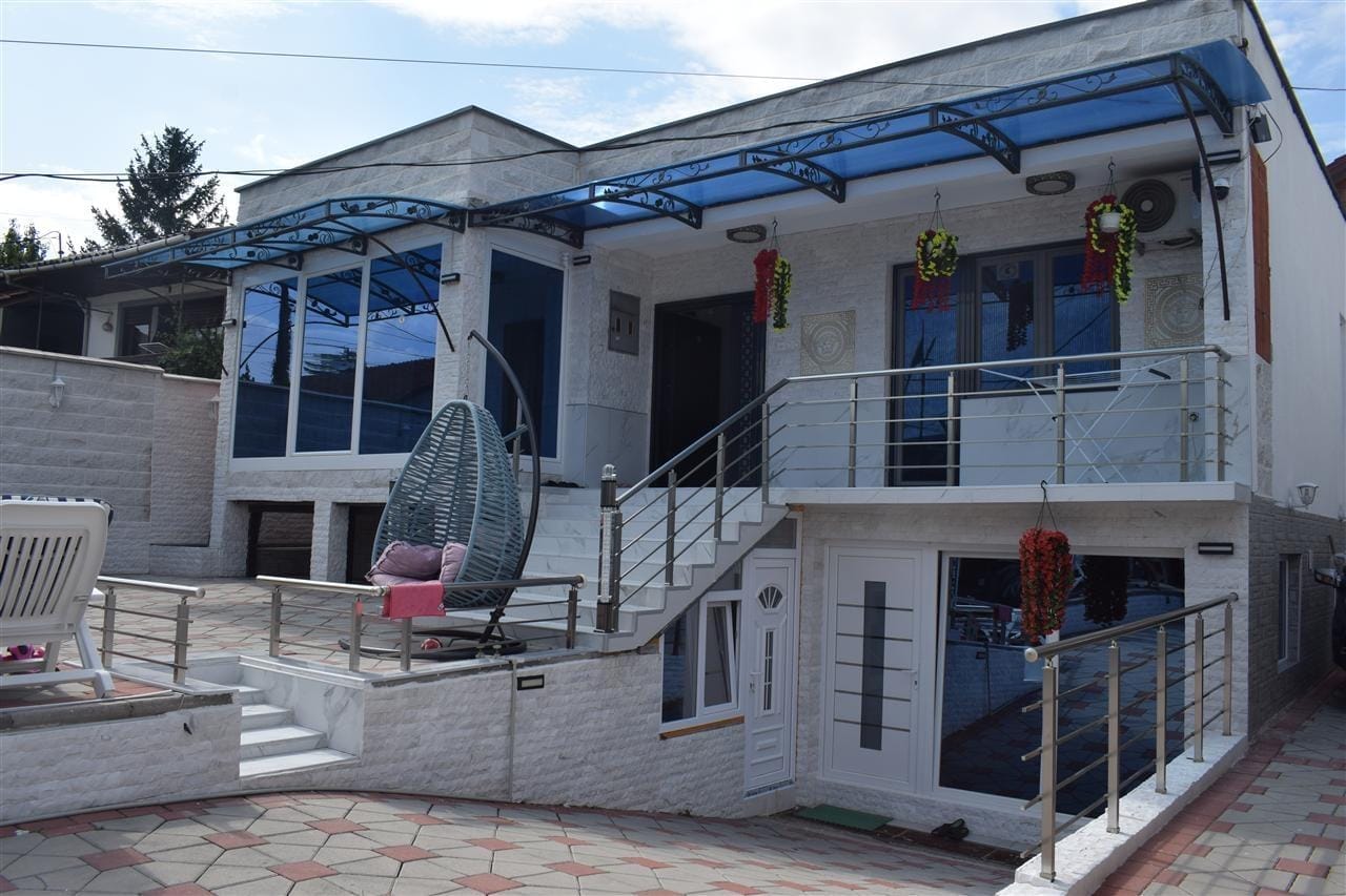 Луксузна куќа 5 соби, Центо, 156м²