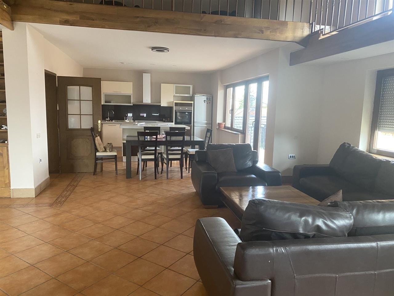 Наместена куќа во Dame Gruev 360m2 со плац 414m2