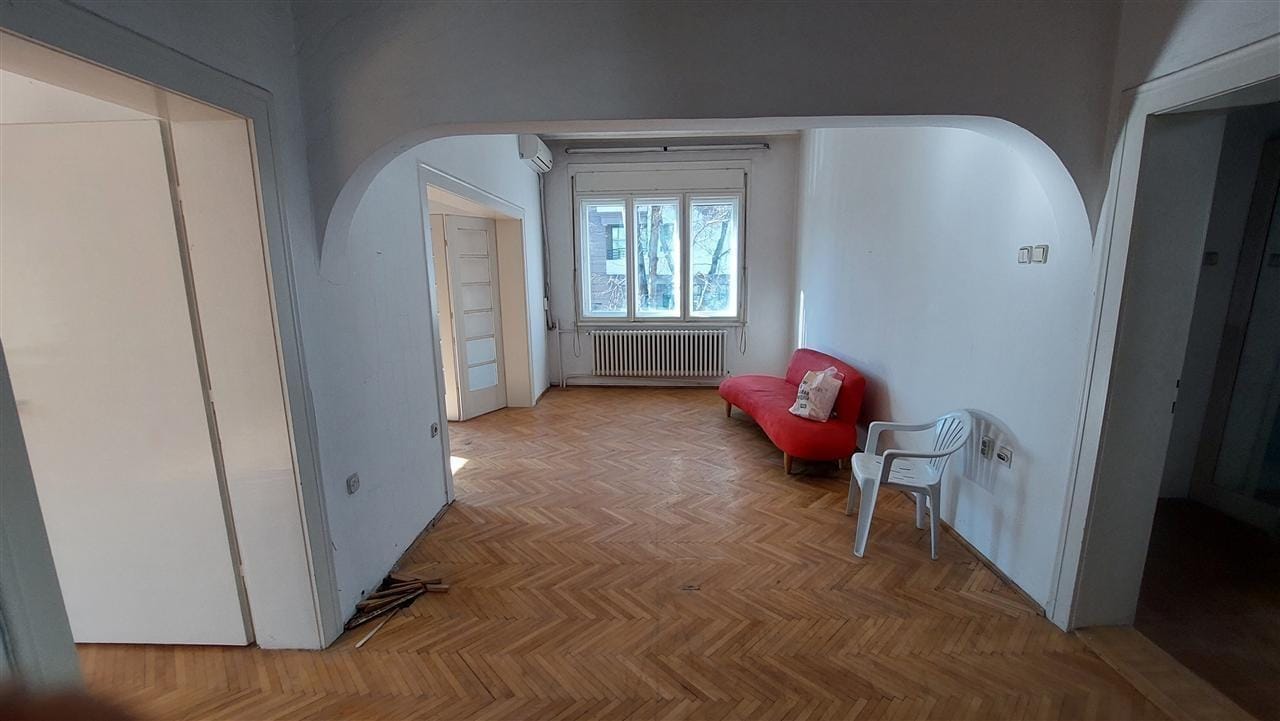 Стан 2 спални, Центар, градски парк, 101m² + подрум