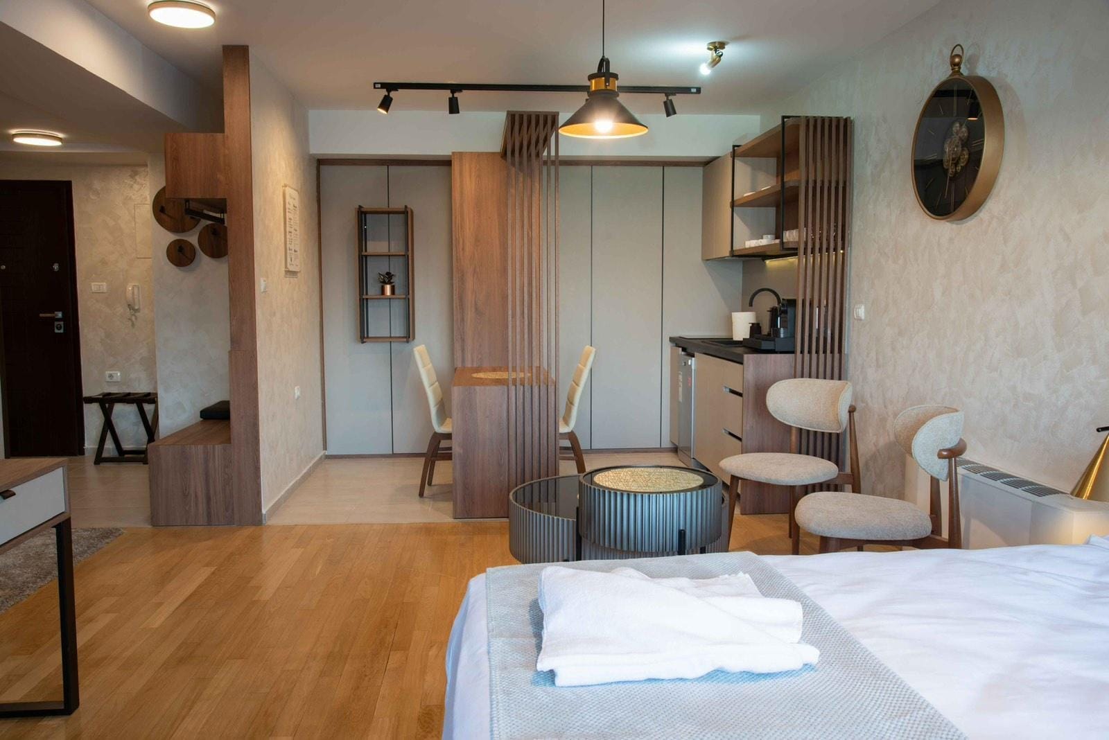 Луксузен 2-собен стан во Центар, 50м², нов, опремен