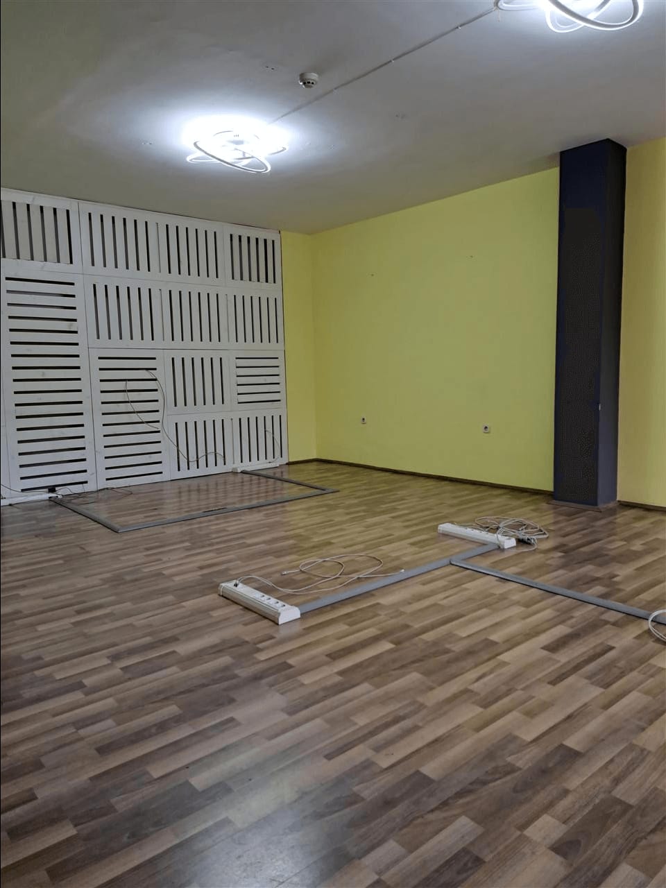 Деловен простор 400м2 - Канцеларија, Карпош, Скопје