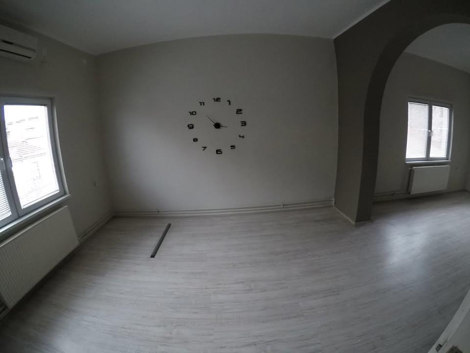 Канцелариски простор 120m² во Центар Д.Маало