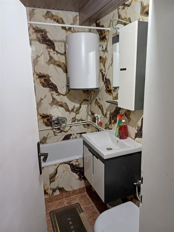 3.5-комнатен наместен стан во Центар, Скопје - 84м²
