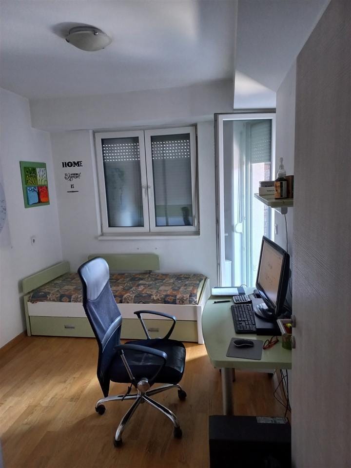 Стан во Аеродром, 2 спални, 60м², новоградба