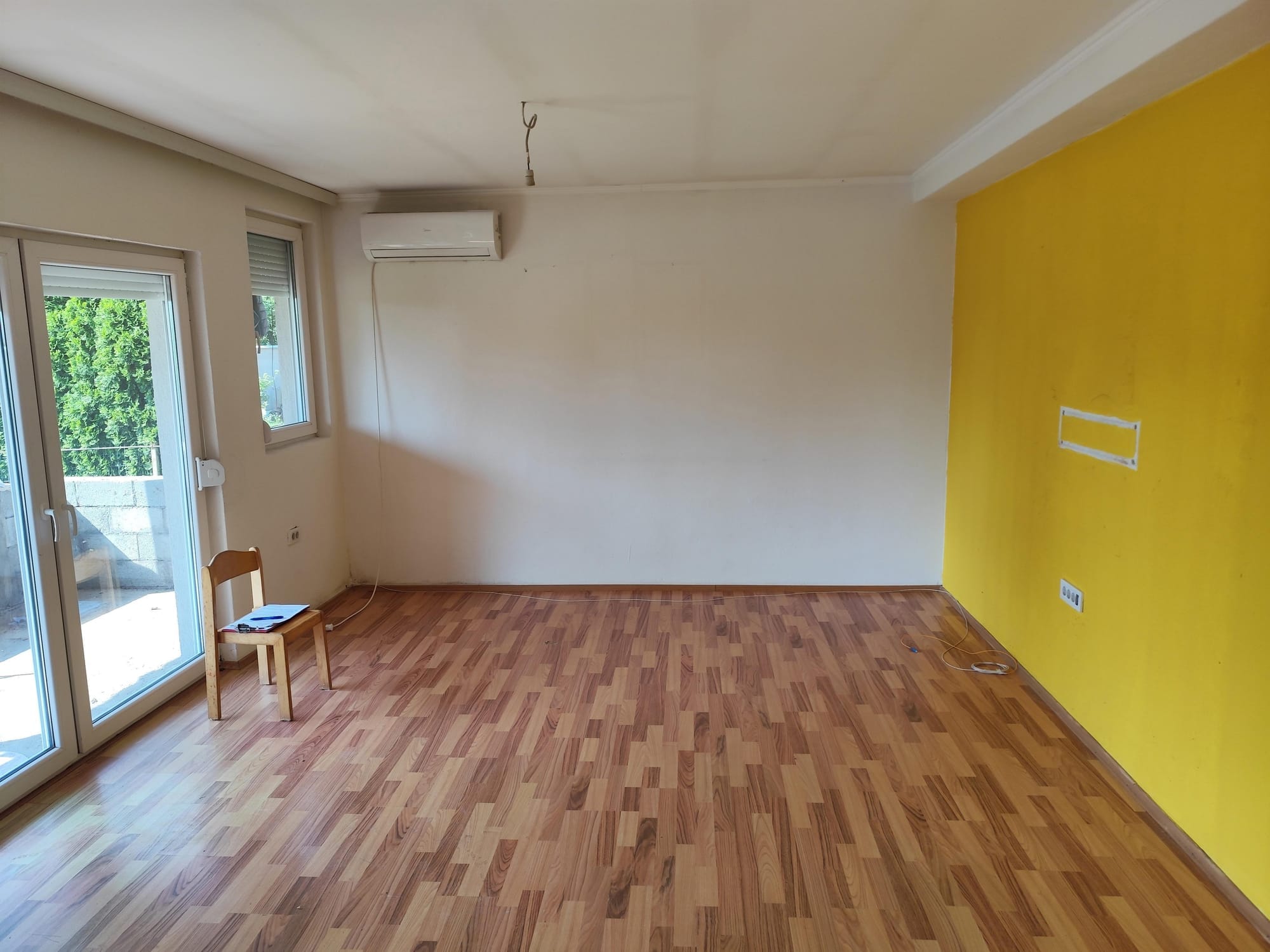 Куќа во Пинтија, 5 соби, 102м2 + плац 294м2