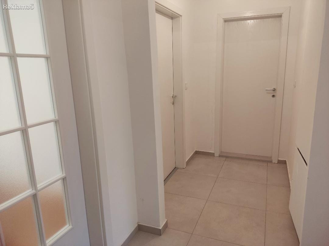 3-соби стан во Центар за деловна намена, 68 м²