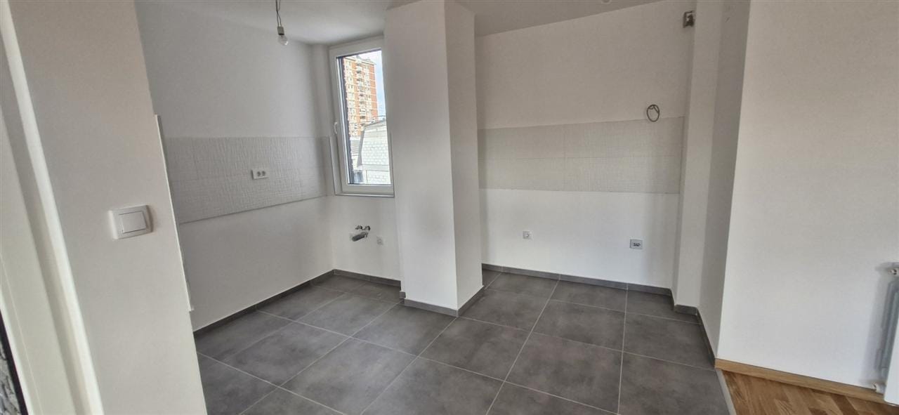 4-собен нов стан 95м2, Капиштец, 5 мин до ОУ Киро Глигоров