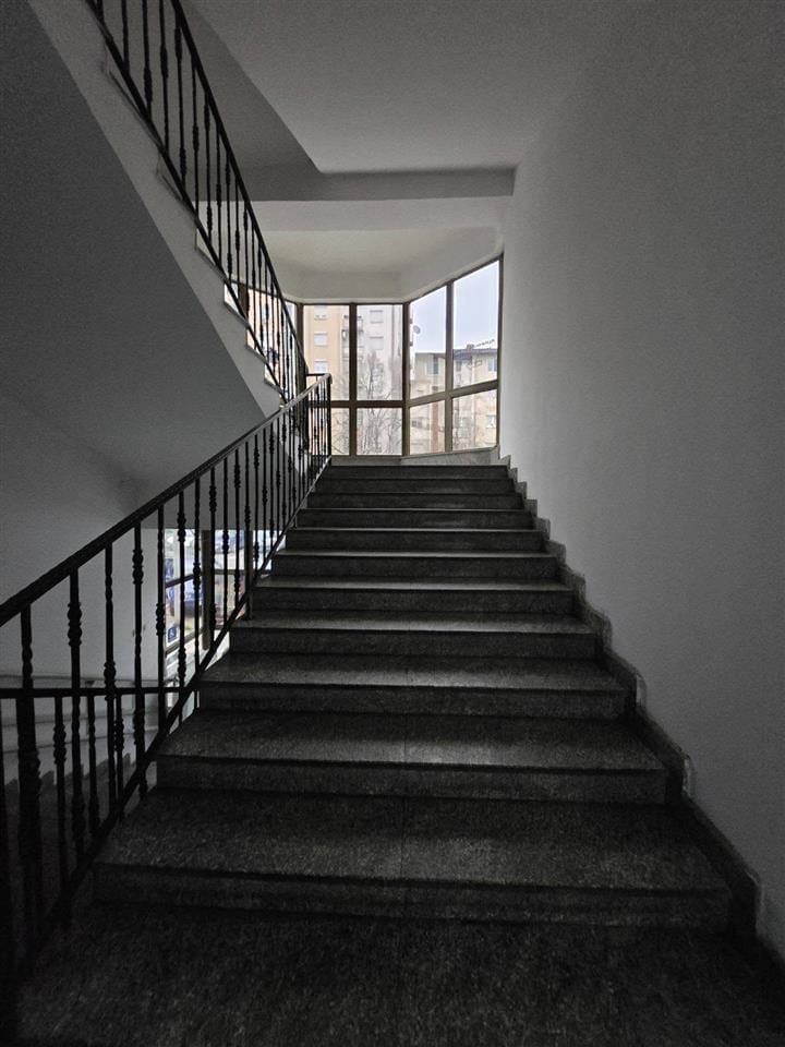 Деловен канцелариски простор 187m² Аеродром близу Капитол Мол