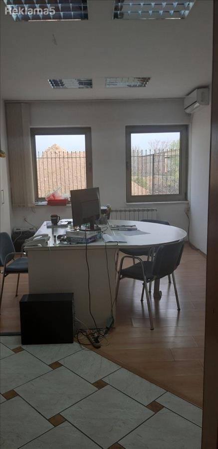 Деловен простор за издавање 850м² со магацин - Пинтија, Скопје