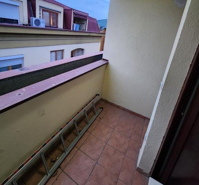 Стан во Аеродром 99м2 со 3 спални, реновиран