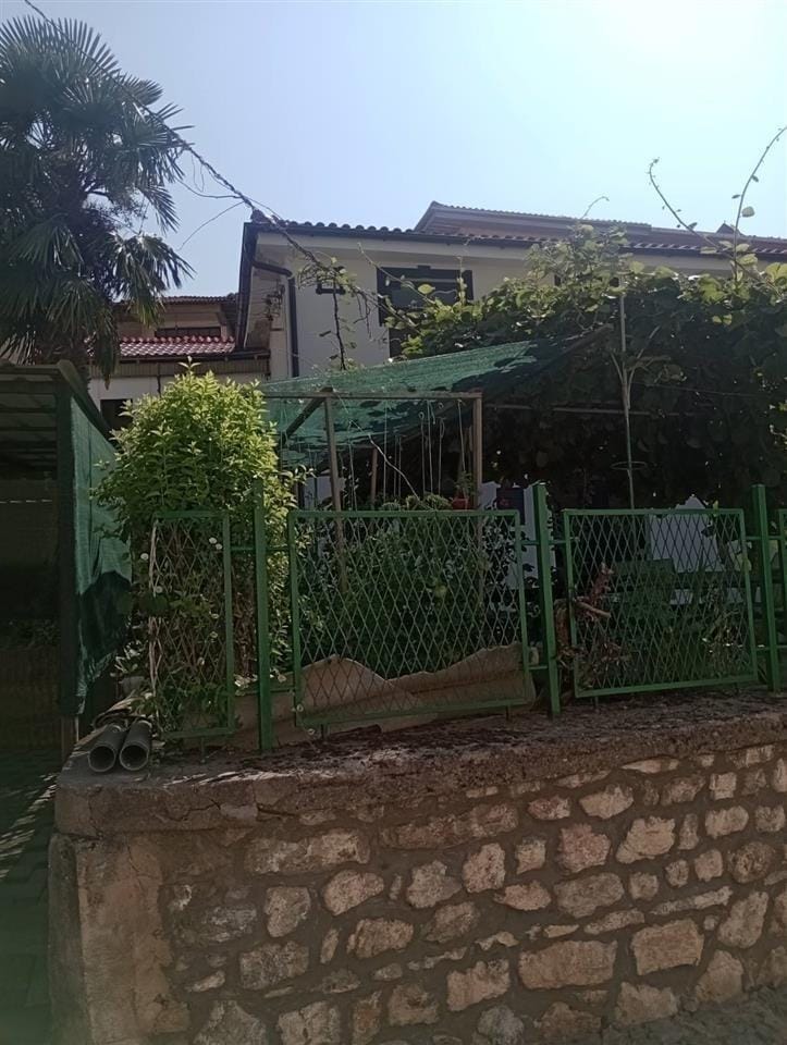Kuća u Ohridu - Centar, 5 soba, 160 m², potpuno renovirana