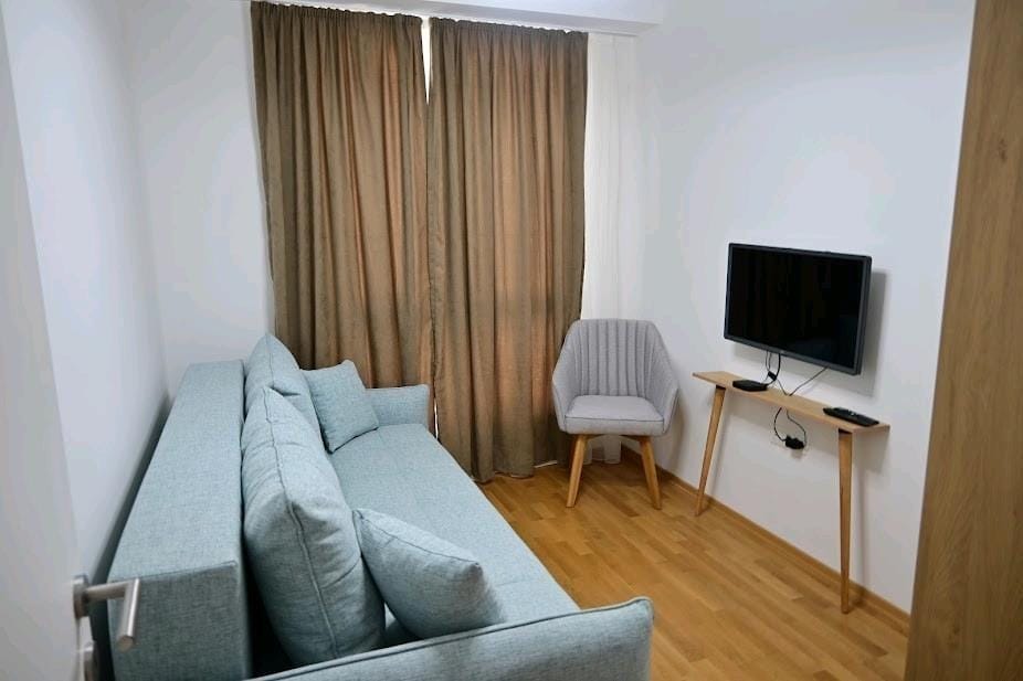 Stan so 2 spalni vo East Gate A1, Центар - 69m², nov