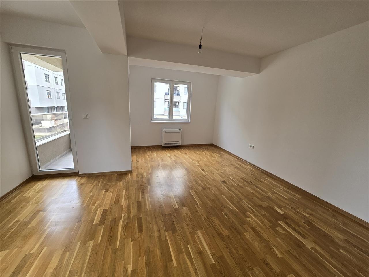 Нов стан за деловна намена во Влае Александрија, Карпош - 3 соби, 65 м²