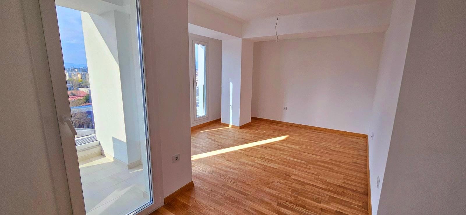 Нов 3-собен стан во Аеродром, 56m², гаража