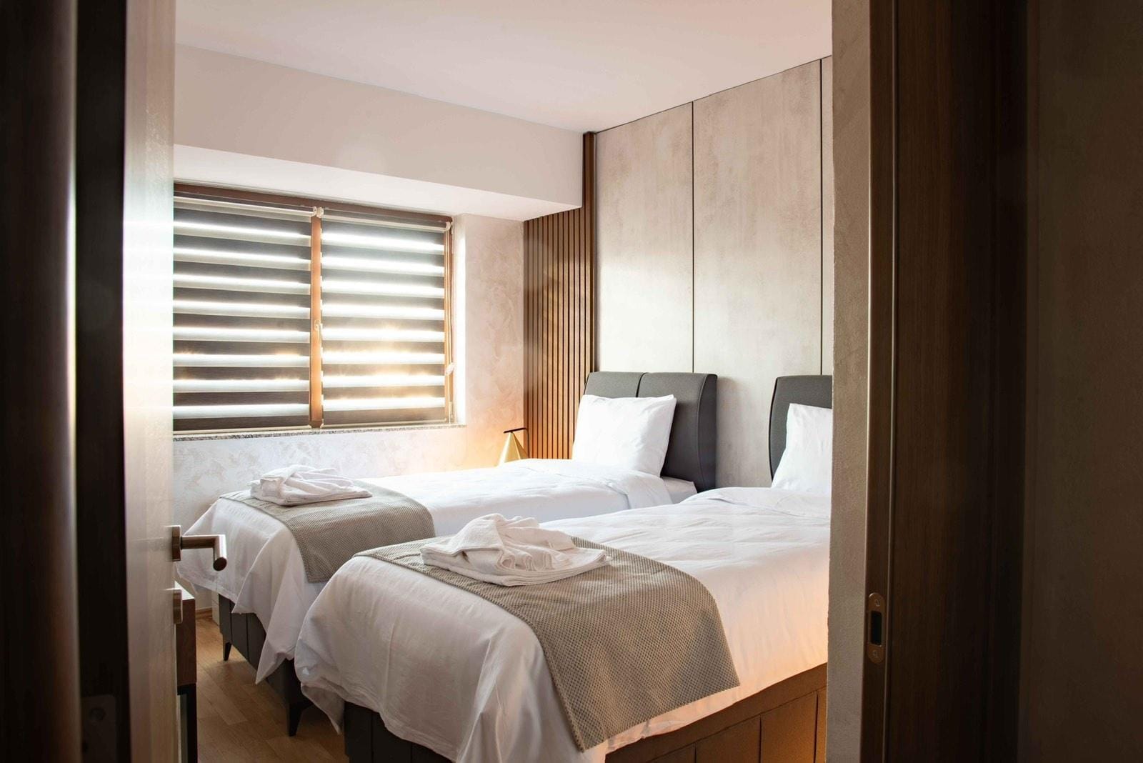 Луксузен 2-собен стан во Центар, 50м², нов, опремен