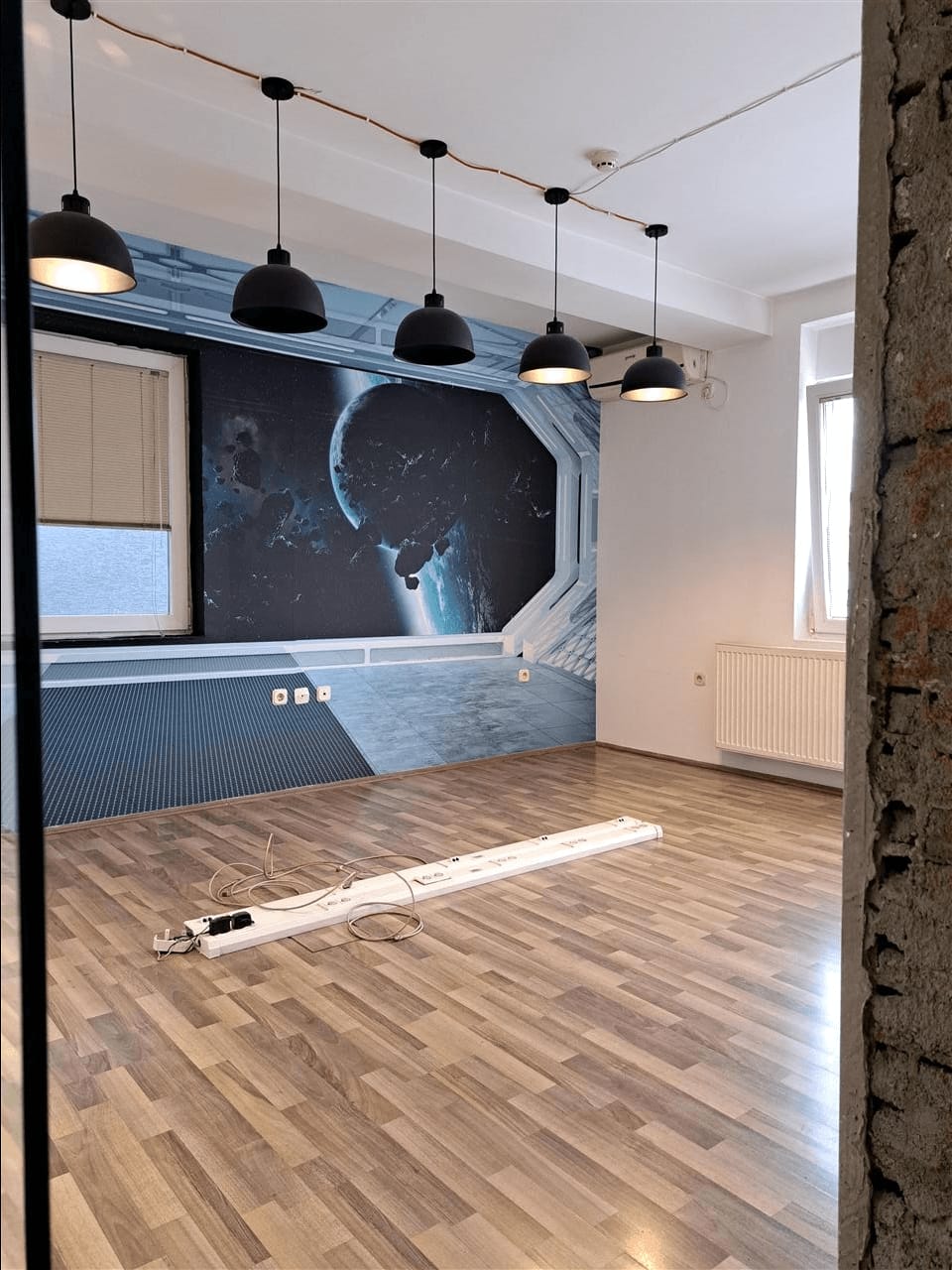 Деловен простор 400м2 - Канцеларија, Карпош, Скопје
