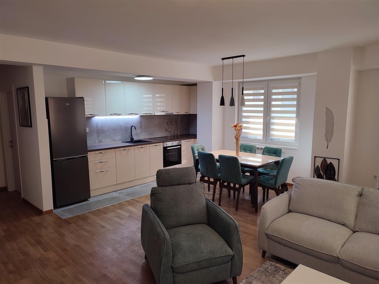 Nov moderno uređen stan vo Debar Maalo, 3 sobi, 75 m²