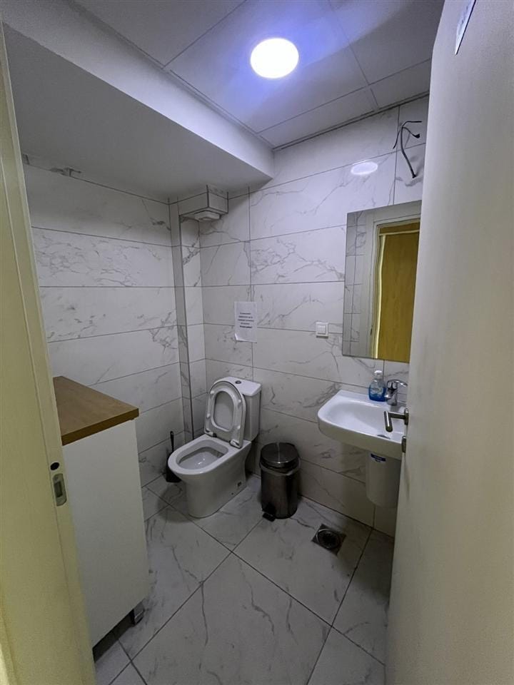 Деловен простор 127м² Карпош - Се издава