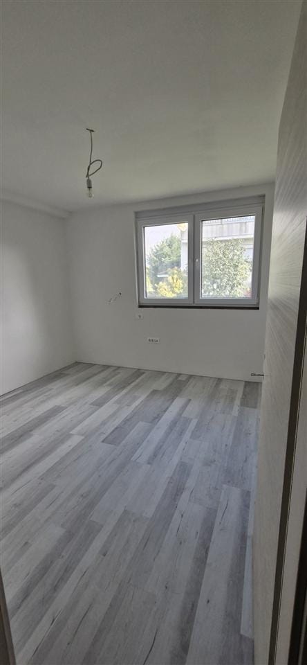 Moderna samostojna kuќa Bardovci, 5 sobi, 180 m², nova