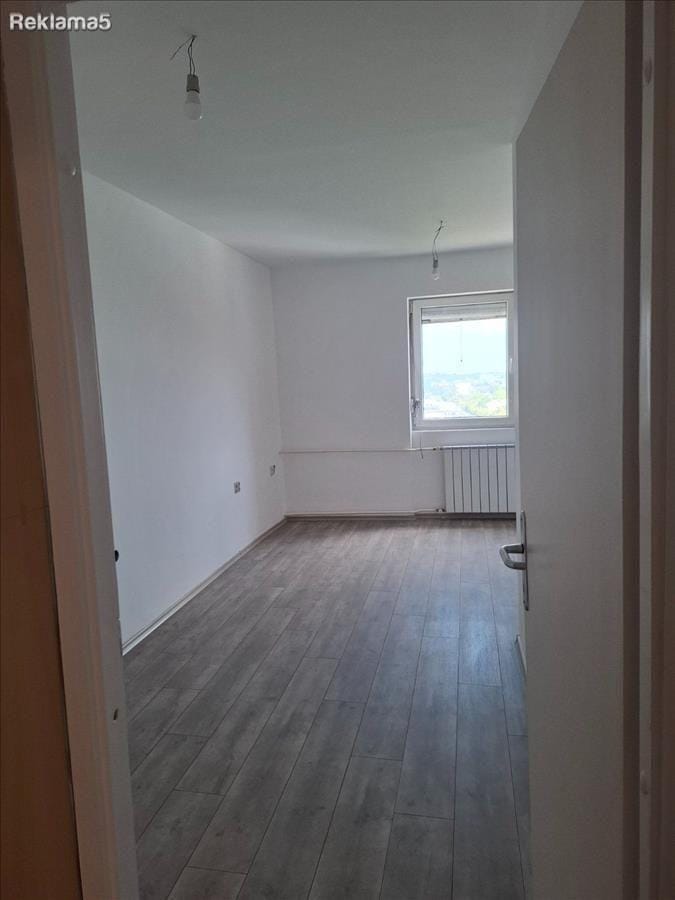 2-собен стан 45м², Карпош 4, близу Сити Мол