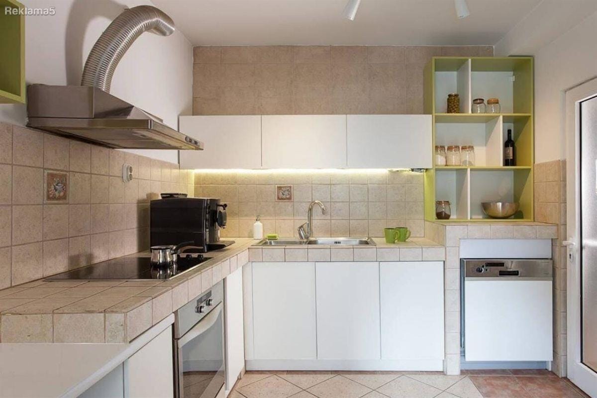 Куќа за изнајмување во Taftalidze, 10 соби, 408 m²