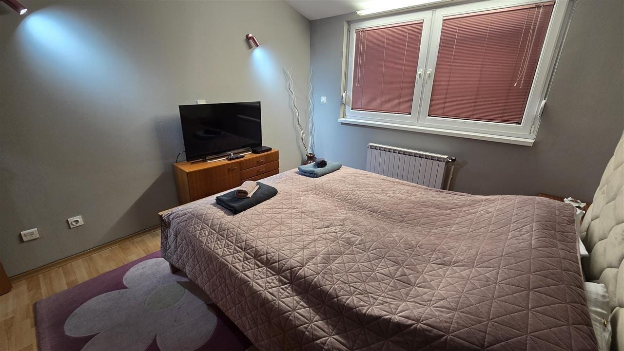 Renovirani stan vo Kapistec, 3 spalni, 61m2, Aerodrom