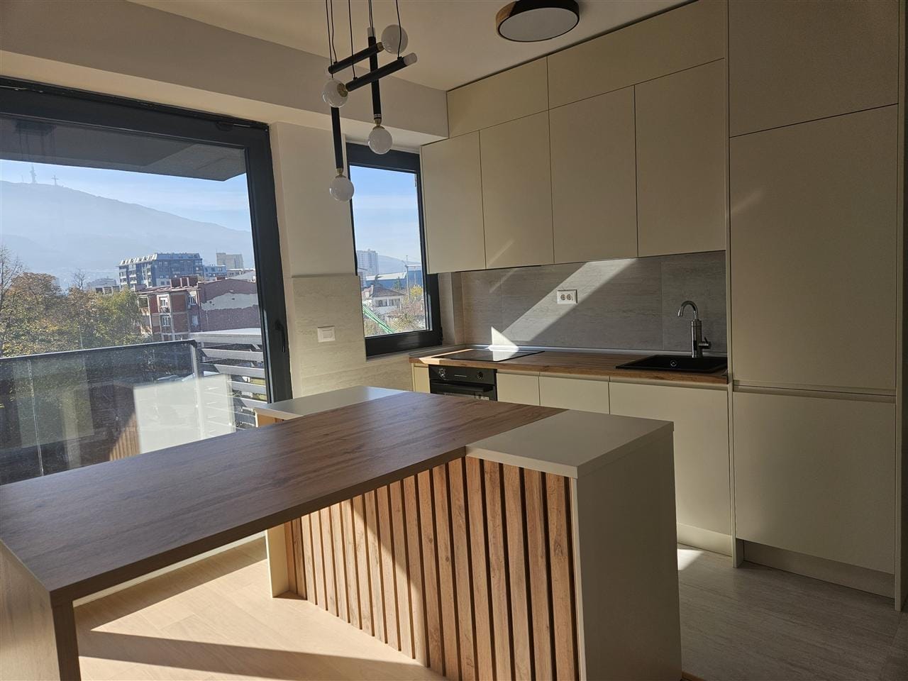 3-соби стан во Центар, 70м², балкон, источно-јужна ориентација