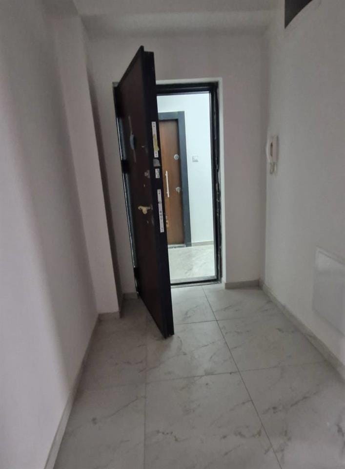 Нов трособен стан 71м2, Центар, 4 кат