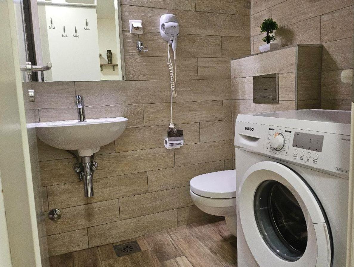 Наместен стан 1 спална во Дебар Маало 37м2