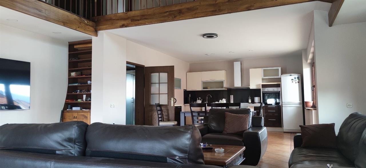 Наместена куќа во Dame Gruev 360m2 со плац 414m2