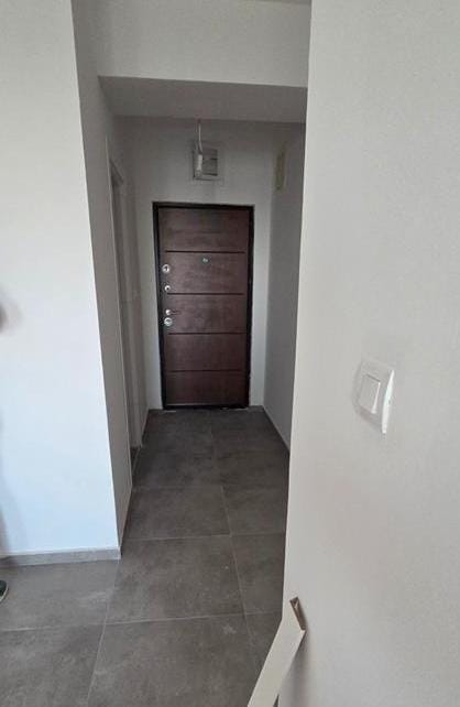 Нова гарсоњера во Космос 33м2 со тераса, Аеродром