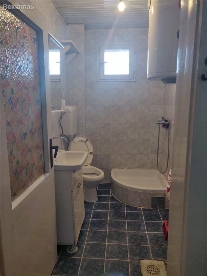 Renoviran trosoben stan vo Centar, 88m2, dve terasi