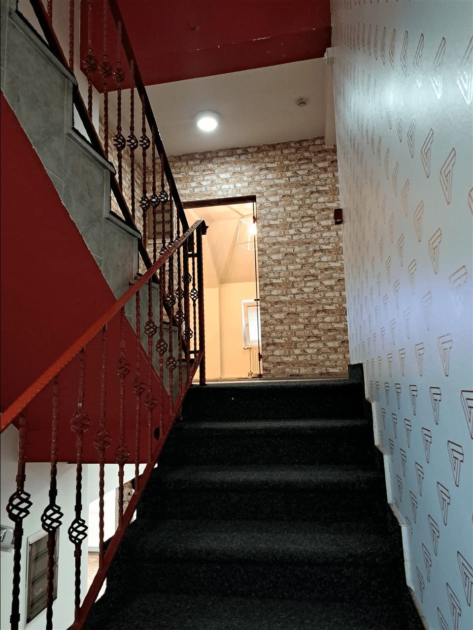 Деловен простор 400м2 - Канцеларија, Карпош, Скопје