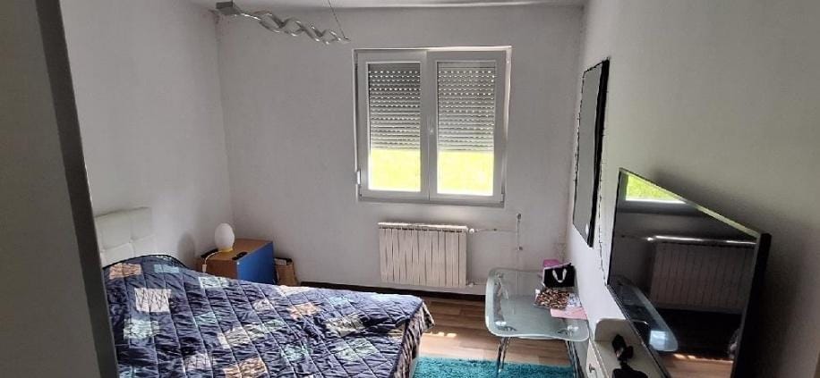 Намештен стан Аеродром 85м² - 2 спални, реновиран