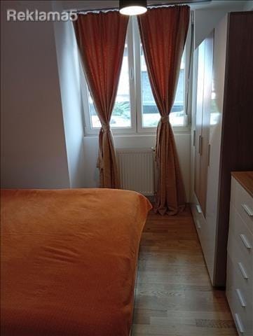Stan 63m² so 2 spalni, novogradba, Gazi Baba