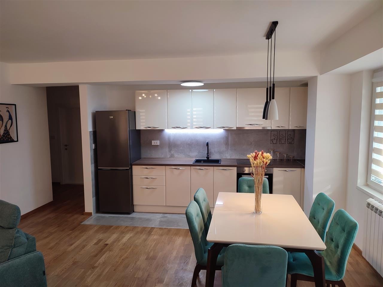 Nov moderno uređen stan vo Debar Maalo, 3 sobi, 75 m²