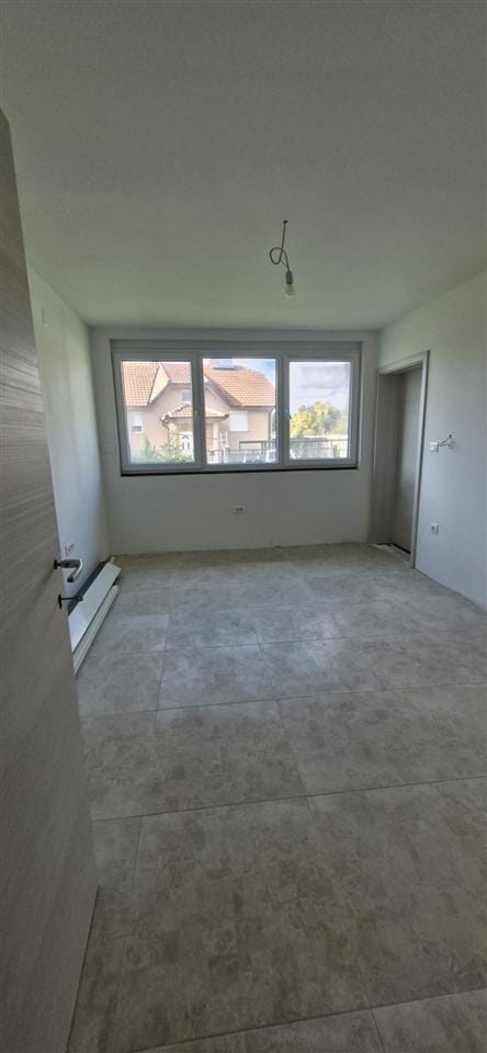 Moderna samostojna kuќa Bardovci, 5 sobi, 180 m², nova