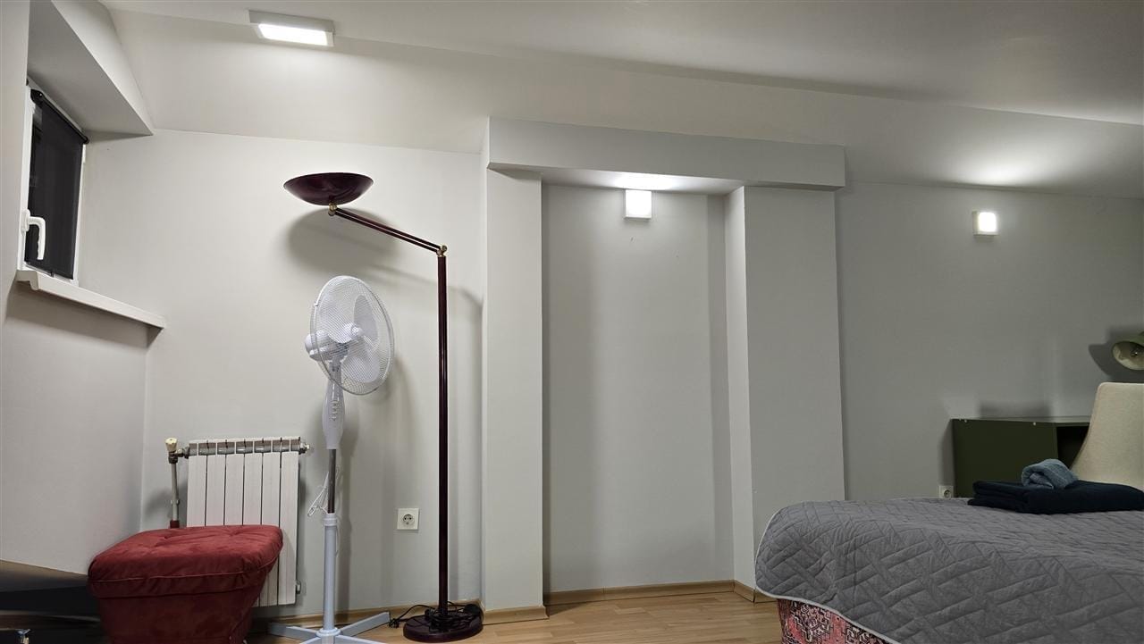 Renovirani stan vo Kapistec, 3 spalni, 61m2, Aerodrom