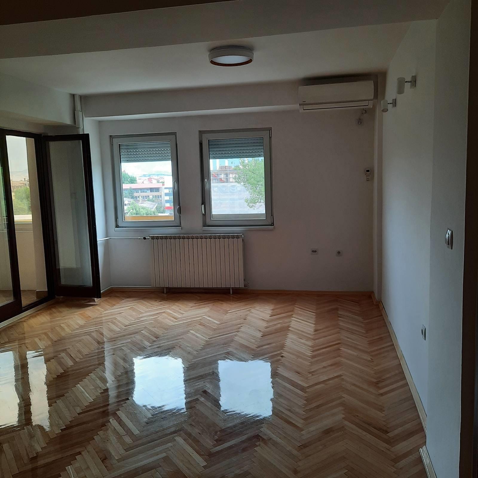 Stan vo Kapistec - 2 spalni, 72m2, renoviran, so terasa