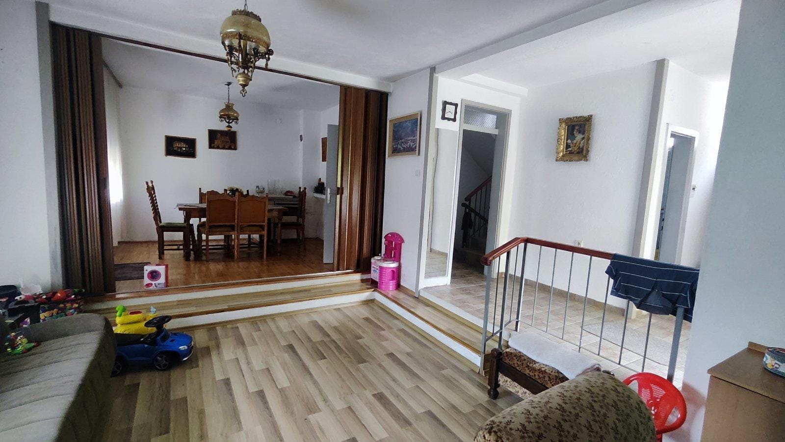 Куќа Markova Reka, 5 соби, 260m², двор 1000m²
