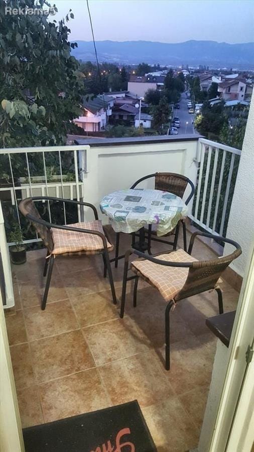 Renoviran stan 3 sobi, 80m², Хром, Скопје