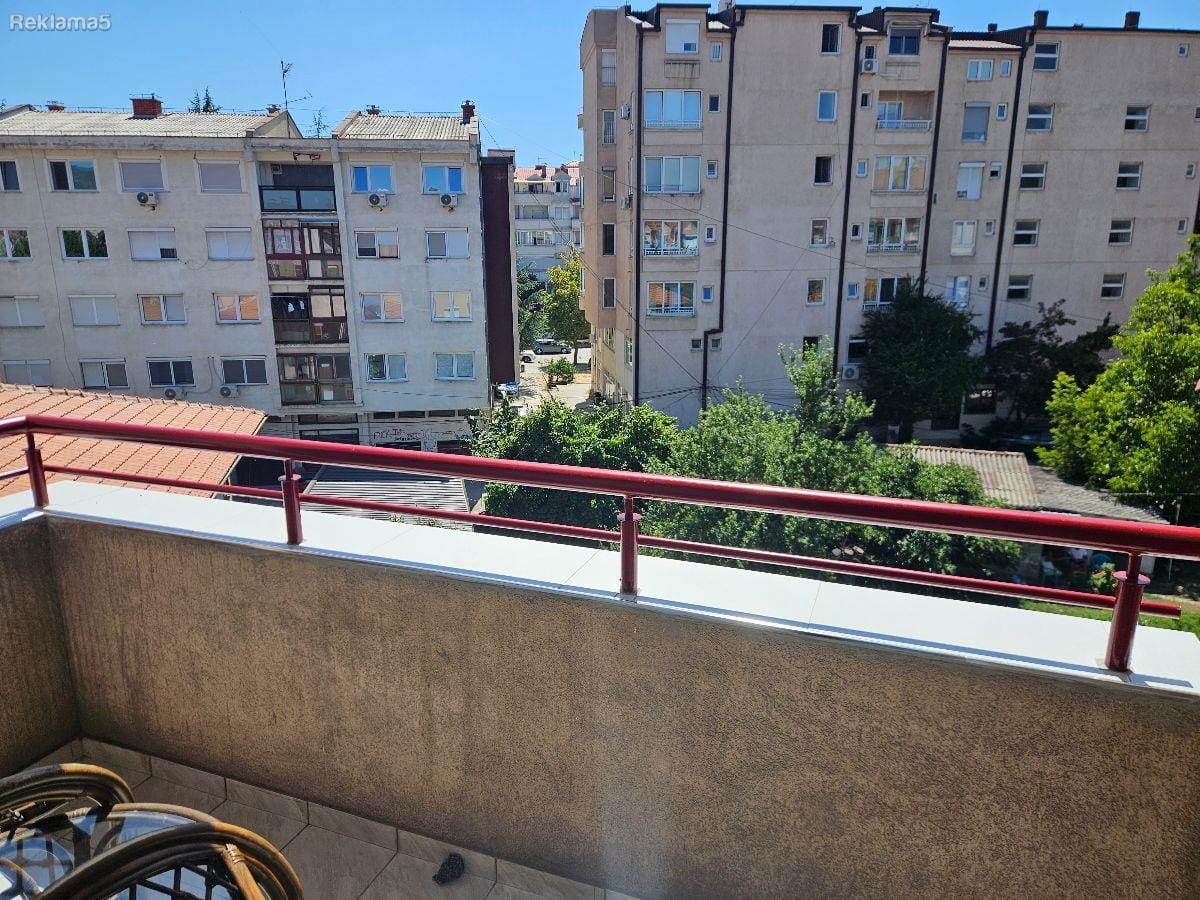 Двособен наместен стан, 60м², Охрид, Центар