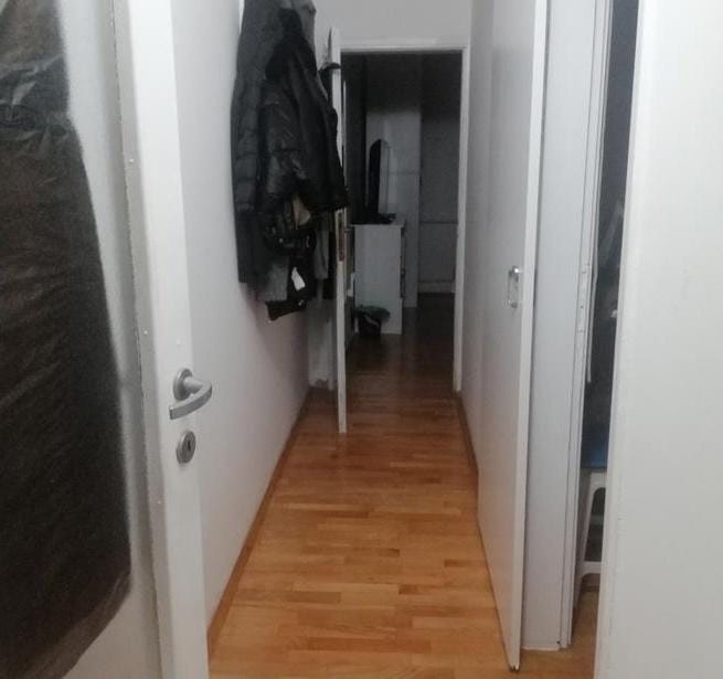 Реновиран стан во Аеродром, 80м², 2 спални, тераса