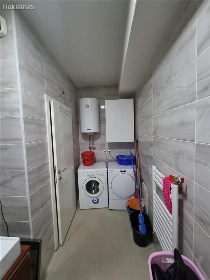 3-соби стан во Капиштец, 94m², комплетно реновиран и наместен