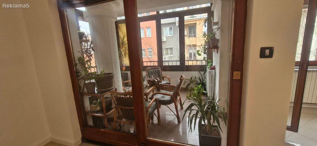 4-собен стан 113 м² Центар позади Универзална сала