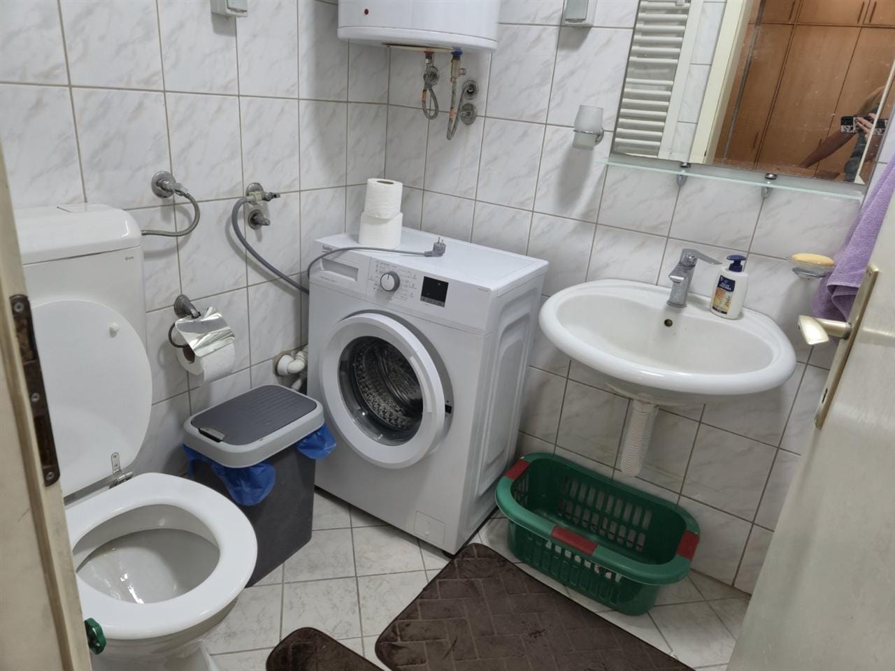 2-соби стан, Аеродром, позади Јане Сандански