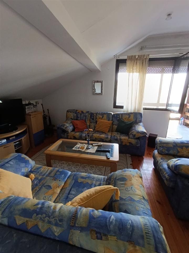 Куќа 4 соби Жданец 129м2 + двор 854м2