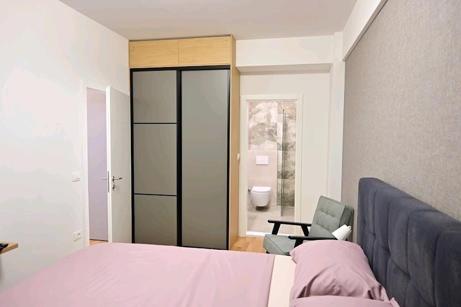 Stan so 2 spalni vo East Gate A1, Центар - 69m², nov