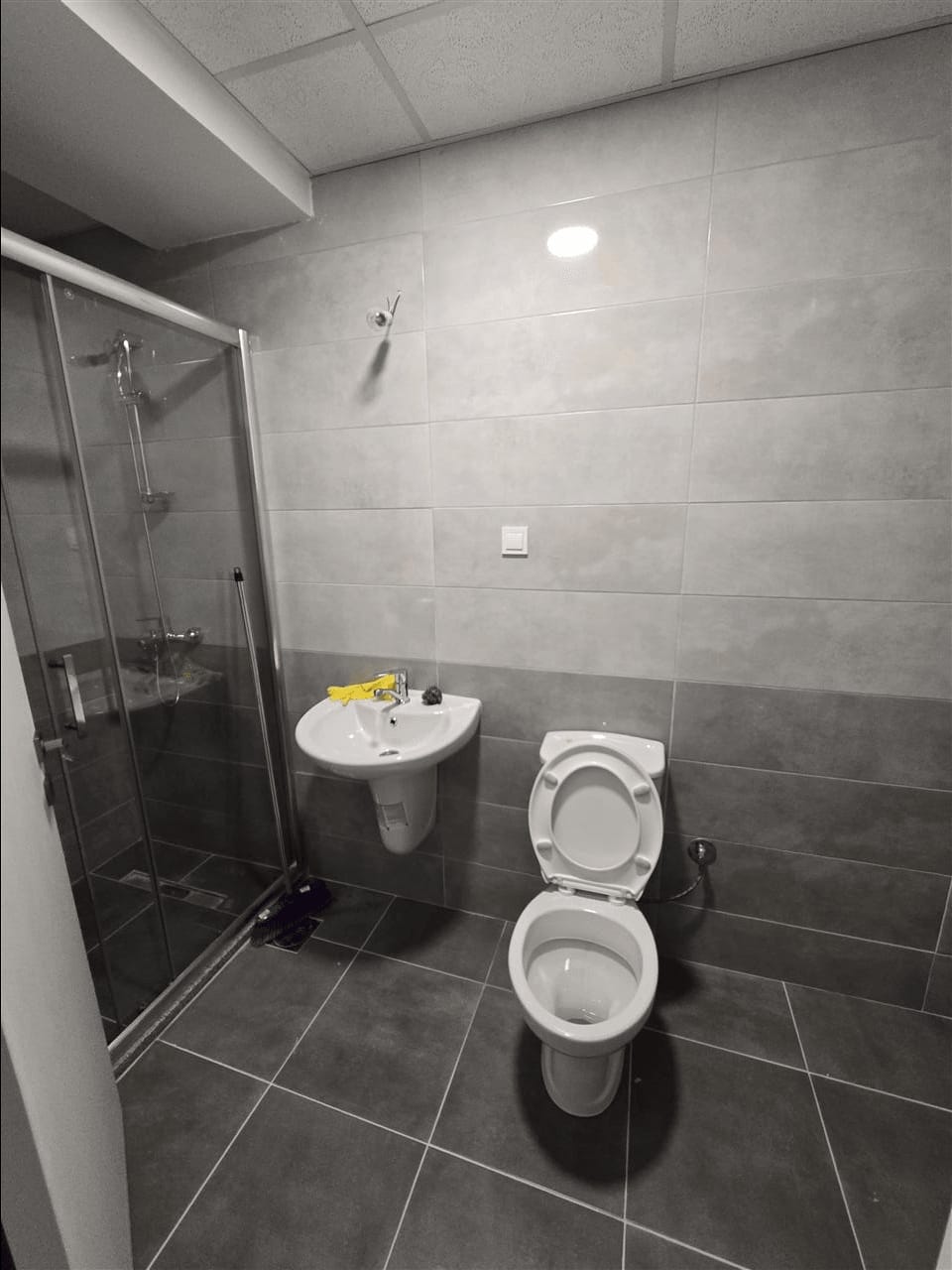 Нов стан за деловна намена во Влае Александрија, Карпош - 3 соби, 65 м²